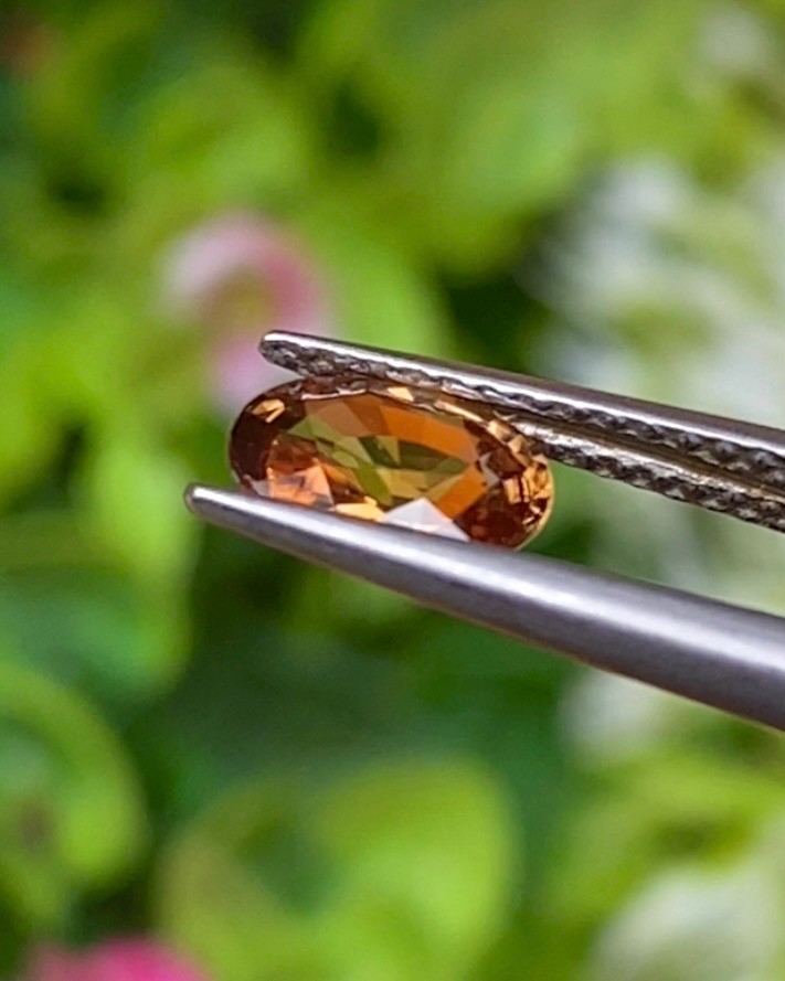 พลอย เพทาย (Zircon) 1.17 กะรัต (Cts.) พลอยแท้ อัญมณีมงคลประจําวันเกิด เครื่องประดับพลอย