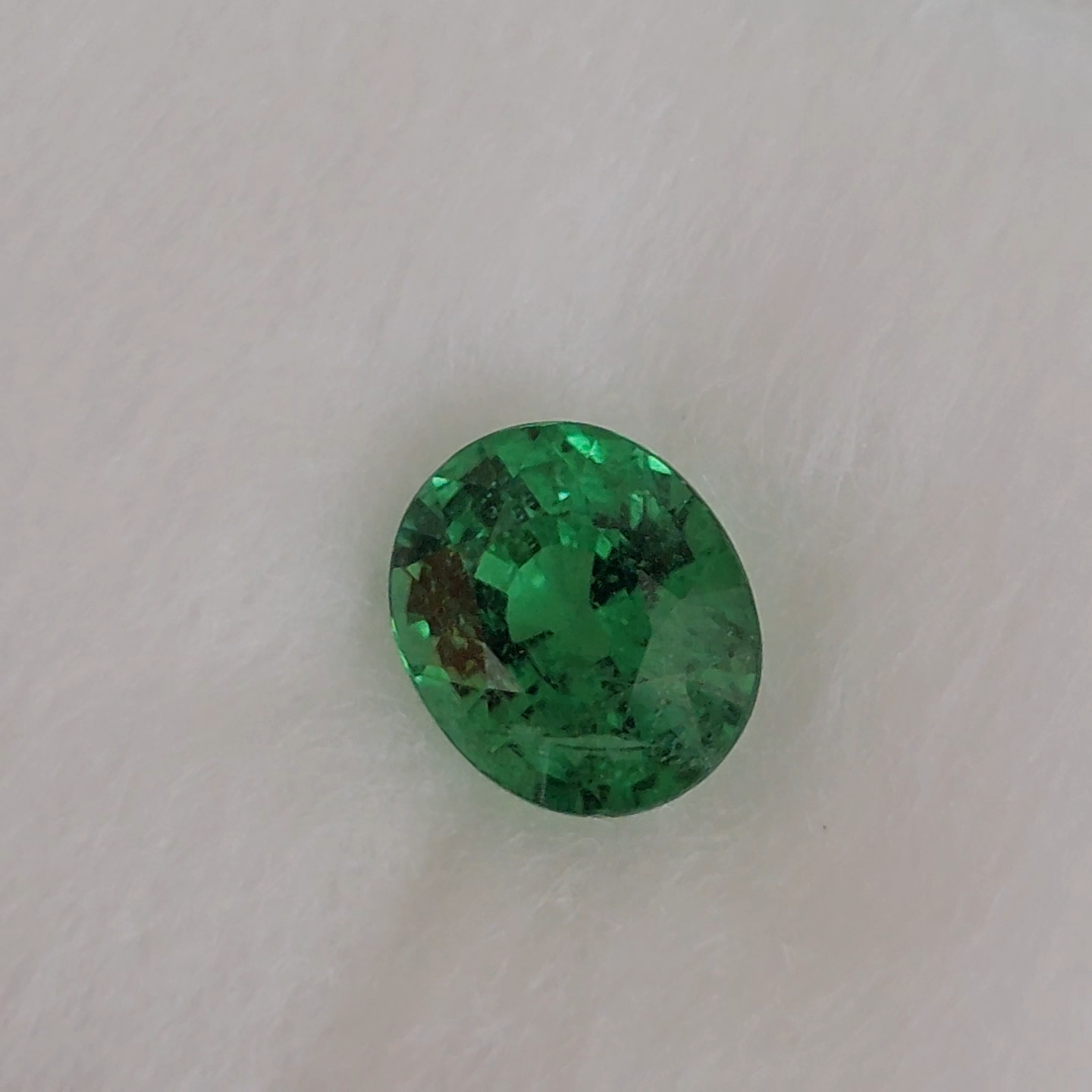 พลอย ซาโวไรท์ Tsavorite Garnet 1.06 กะรัต (Cts.) ดิบ Unheated พร้อมใบเซอร์ อัญมณีมงคลประจําวันเกิด เครื่องประดับพลอย