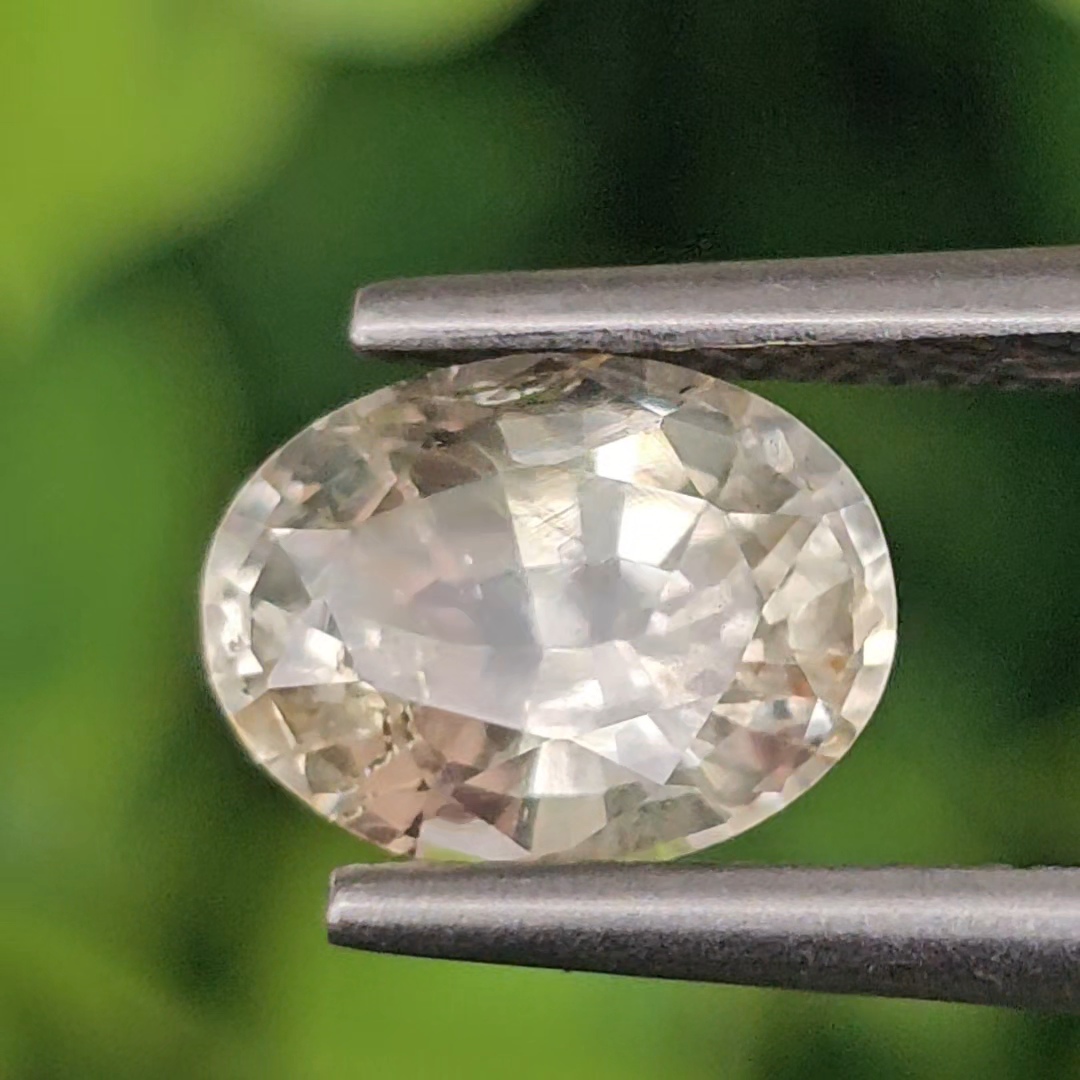 พลอย บุษราคัม yellow sapphire 1.89 กะรัต (Cts.) ดิบ (Unheated)พลอยแท้ อัญมณีมงคลประจําวันเกิด เครื่องประดับพลอย