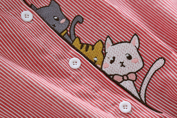 เดรสเชิ้ตแขนยาว เอวผูกจั๊ม ปักลายแมวน่ารัก (12296LM)