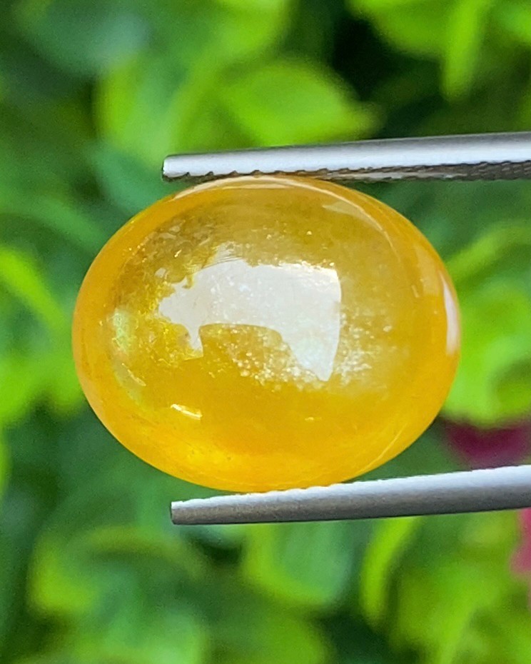 พลอย บุษราคัม เผาใหม่ yellow sapphire 17.80 กะรัต (Cts.) พลอยแท้ อัญมณีมงคลประจําวันเกิด เครื่องประดับพลอย