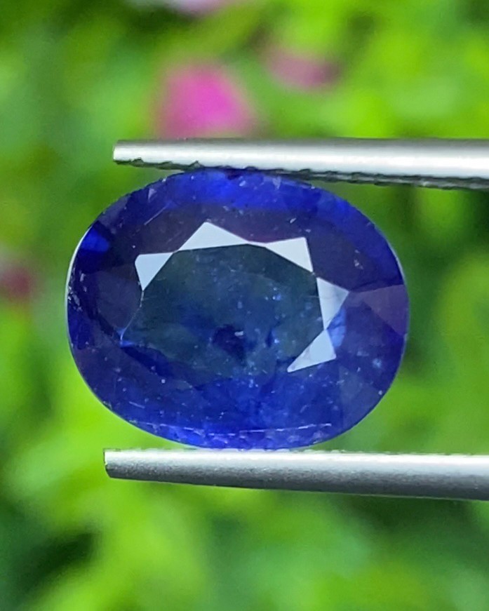 ไพลิน (Blue Sapphire) 4.08 กะรัต (Cts.) พลอยแท้ อัญมณีมงคลประจําวันเกิด เครื่องประดับพลอย