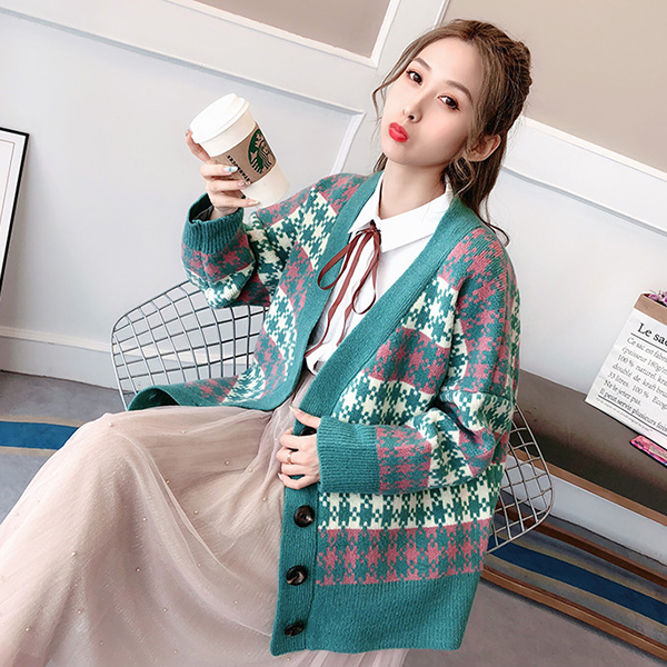 CARDIGAN เสื้อคลุมไหมพรมคอวี ผ้าหนานุ่มถักลายตาราง (12272B)