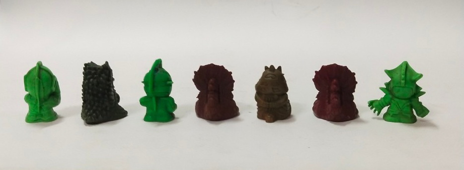 ตุ๊กตุ่นพลาสติก อุลตร้าแมนและสัตว์ประหลาด 7 แบบ 7ตัว ขนาดตามรูป มือสองเก่าเก็บสภาพดี ขายยกชุด7ตัว