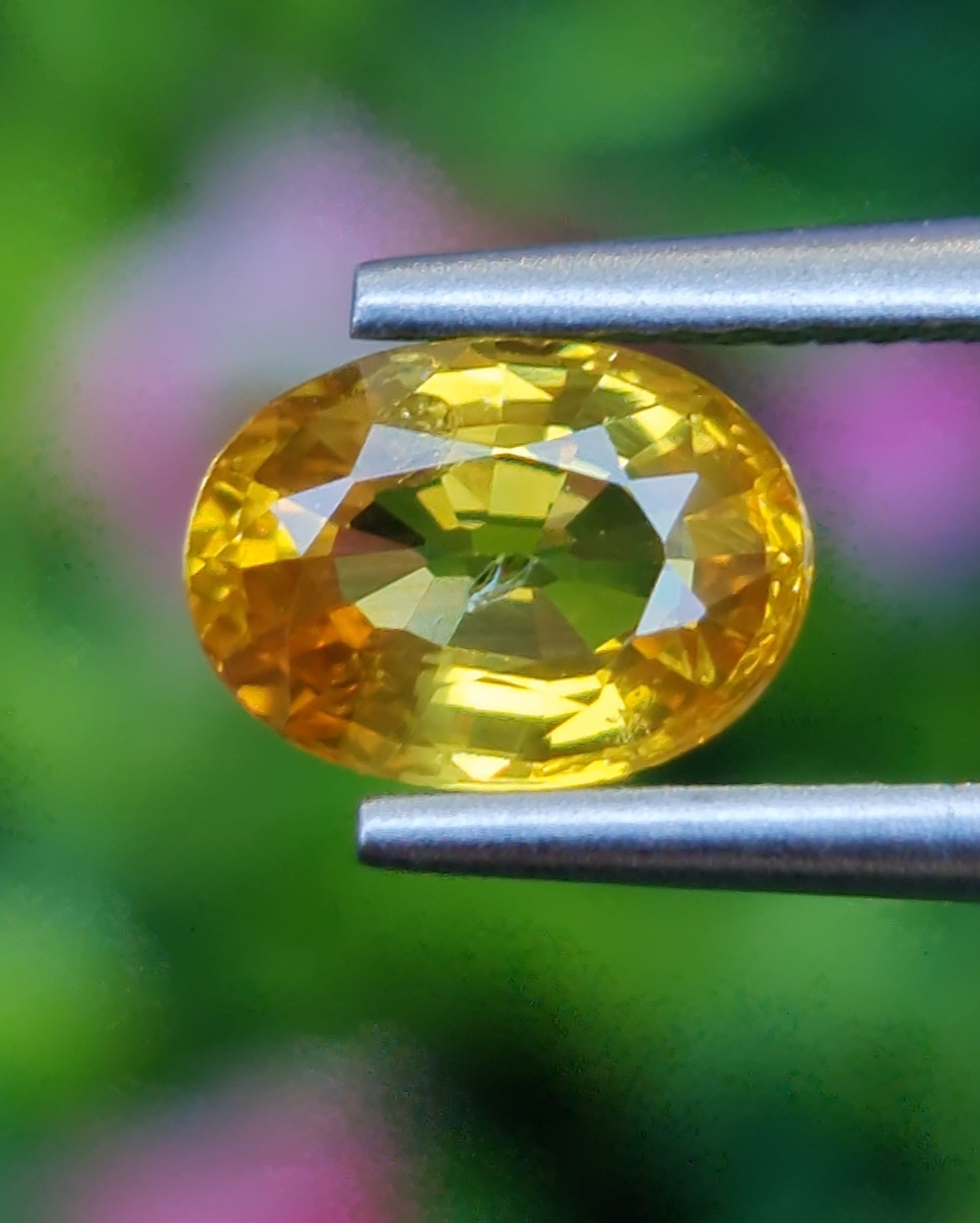 พลอย บุษราคัม yellow sapphire 1.00 กะรัต (Cts.) พลอยแท้ อัญมณีมงคลประจําวันเกิด เครื่องประดับพลอย