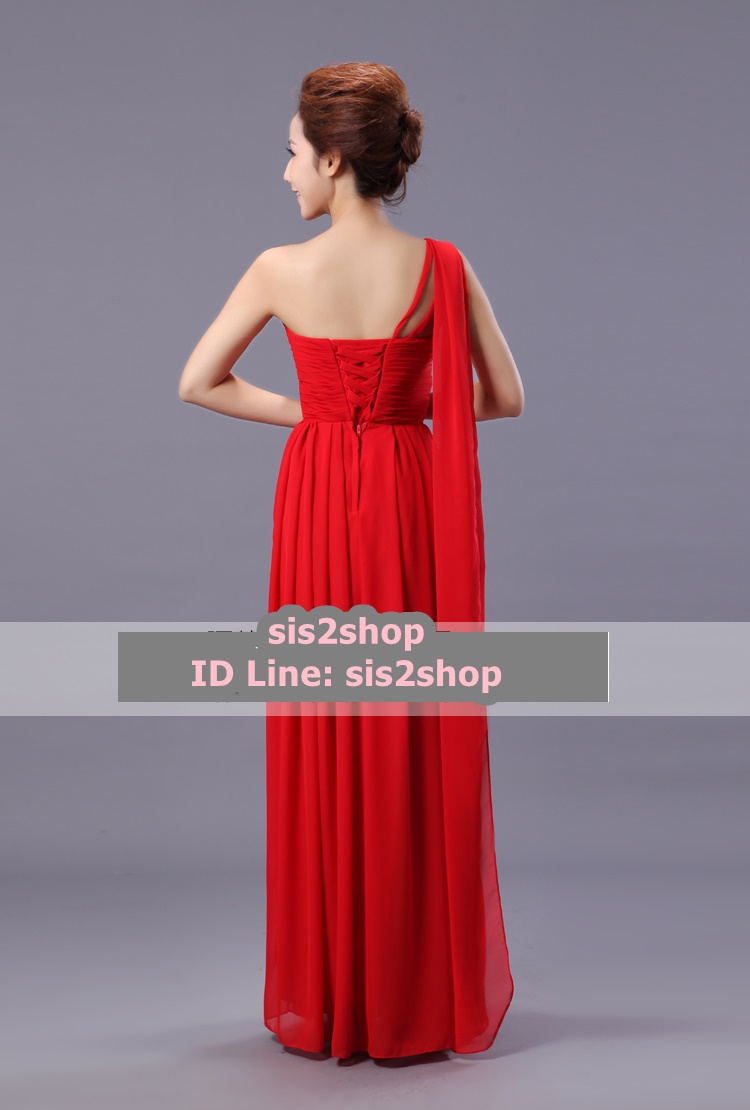 พร้อมส่ง ชุดราตรียาว ไหล่เดียว สีแดง แต่งคริสตัลไหล่ คอเว้าสวย ด้านหลังฟิตพอดีปรับได้