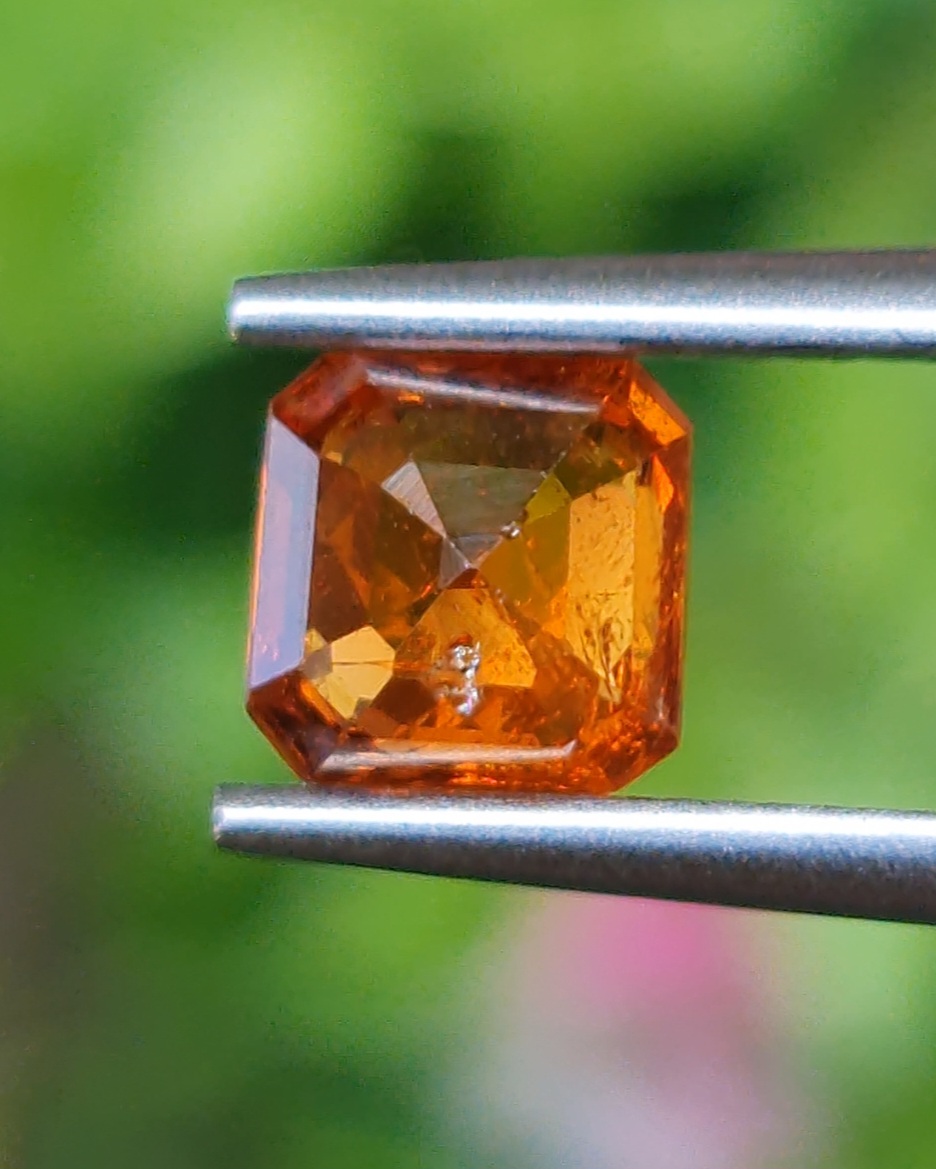 พลอย สเปสซาร์ไทต์ Spessartite Garnet 1.18 กะรัต Cts. พลอยแท้ อัญมณีมงคลประจําวันเกิด เครื่องประดับพลอย