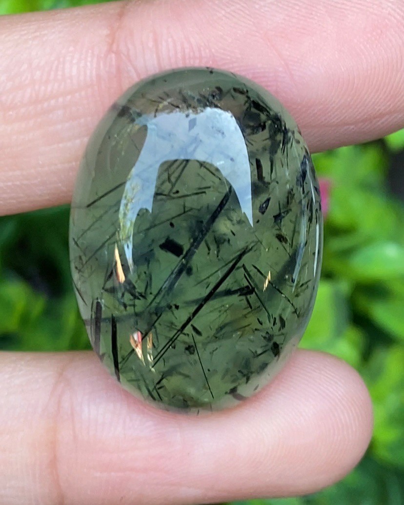 ไหมดำ พรีไนท์ Prehnite with Black tourmaline 49.88 กะรัต Cts. พลอยแท้ อัญมณีมงคลประจําวันเกิด เครื่องประดับพลอย