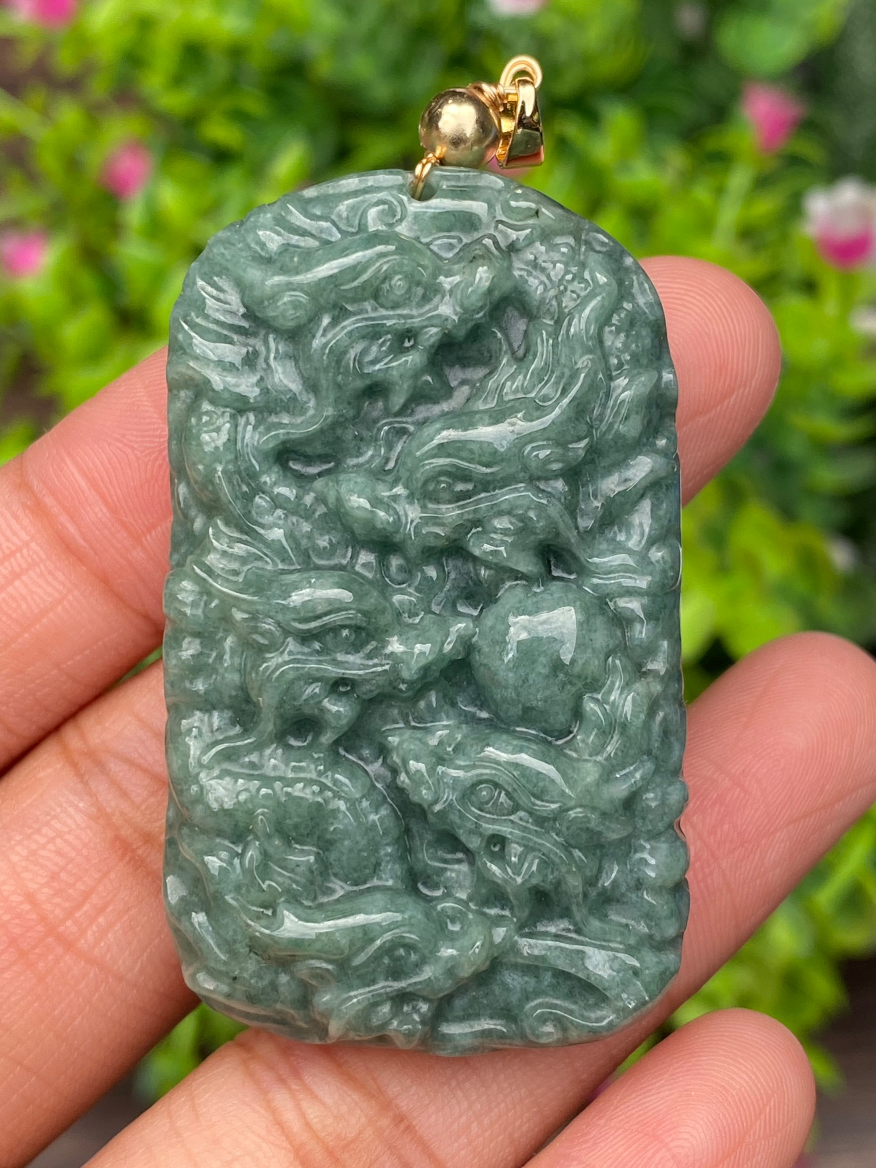 หยก พม่า แท้ จี้หยก (Burmese jadeite) แกะสลักมังกร 180.66 กะรัต (Cts.) หยกแท้ อัญมณีมงคลประจําวันเกิด เครื่องประดับหยก