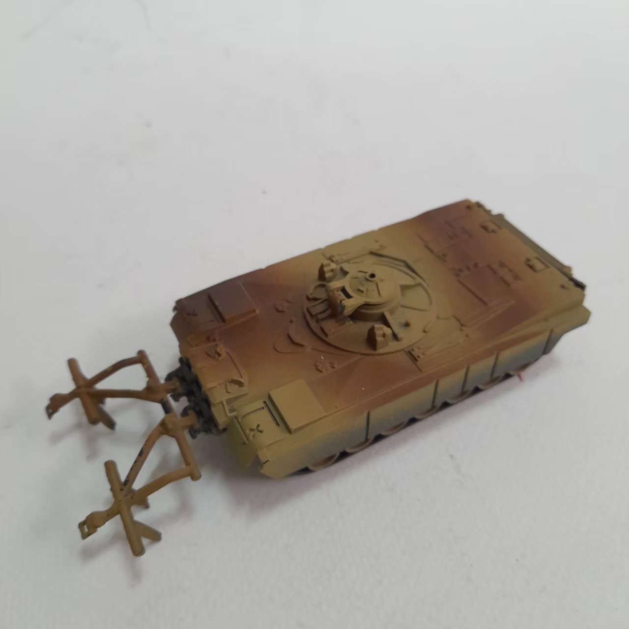 มีหลายภาพ,รถถังพลาสติกสำเร็จรูป M1 pantherทำสีแล้ว งานเก่า มือสอง สภาพดี มีรอยบ้าง