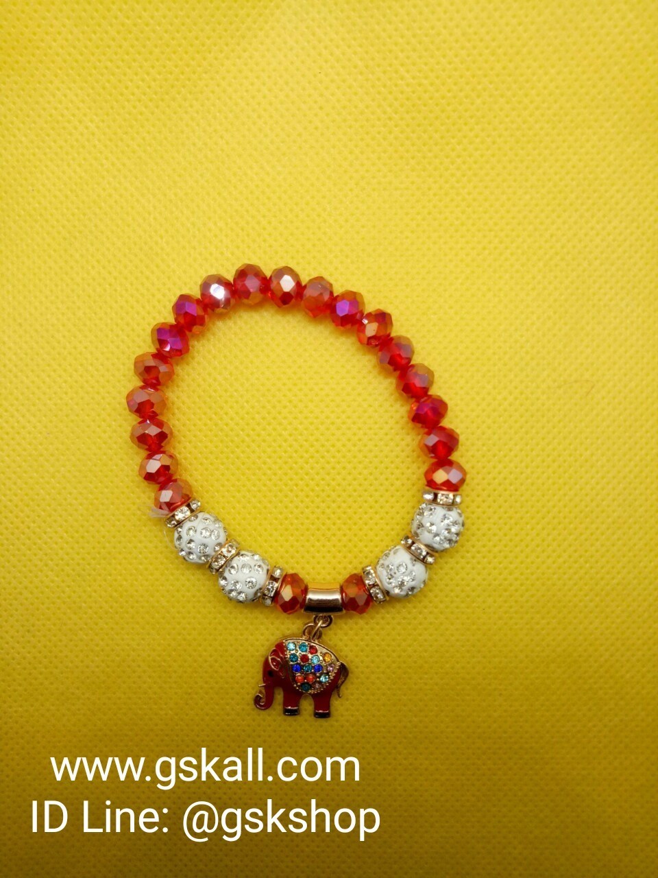 กำไลมือลูกปัดใสห้อยช้าง