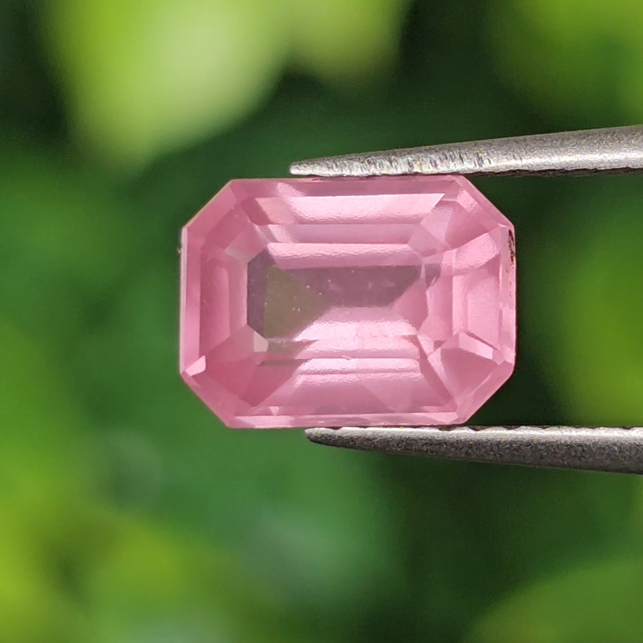 พลอย สปิเนล (Spinel) 1.30 กะรัต (Cts.) พลอยแท้ อัญมณีมงคลประจําวันเกิด เครื่องประดับพลอย