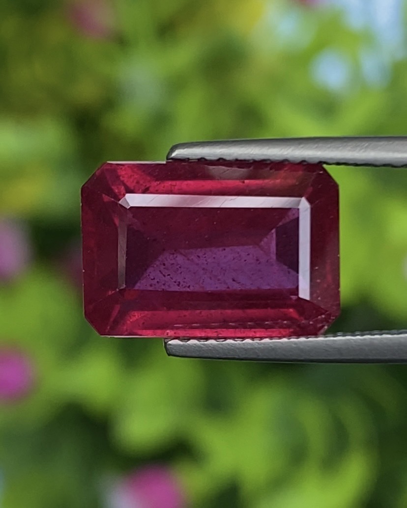 พลอย ทับทิม Ruby sapphire 6.85 กะรัต (Cts.) พลอยแท้ อัญมณีมงคลประจําวันเกิด เครื่องประดับพลอย