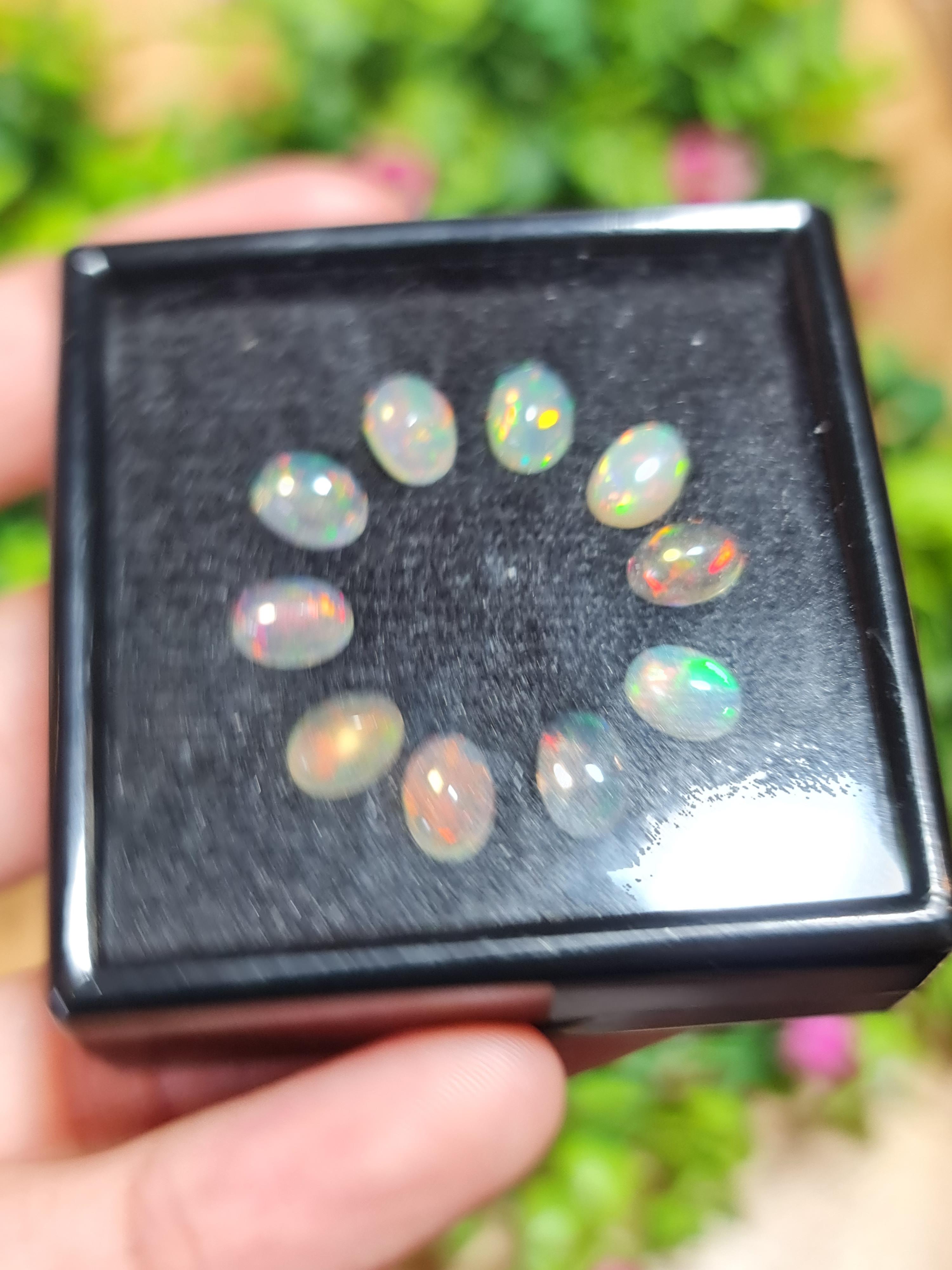 พลอย โอปอล Opal 6.43 กะรัต (Cts.) 10 เม็ด (Pcs.) พลอยแท้ อัญมณีมงคลประจําวันเกิด เครื่องประดับพลอย