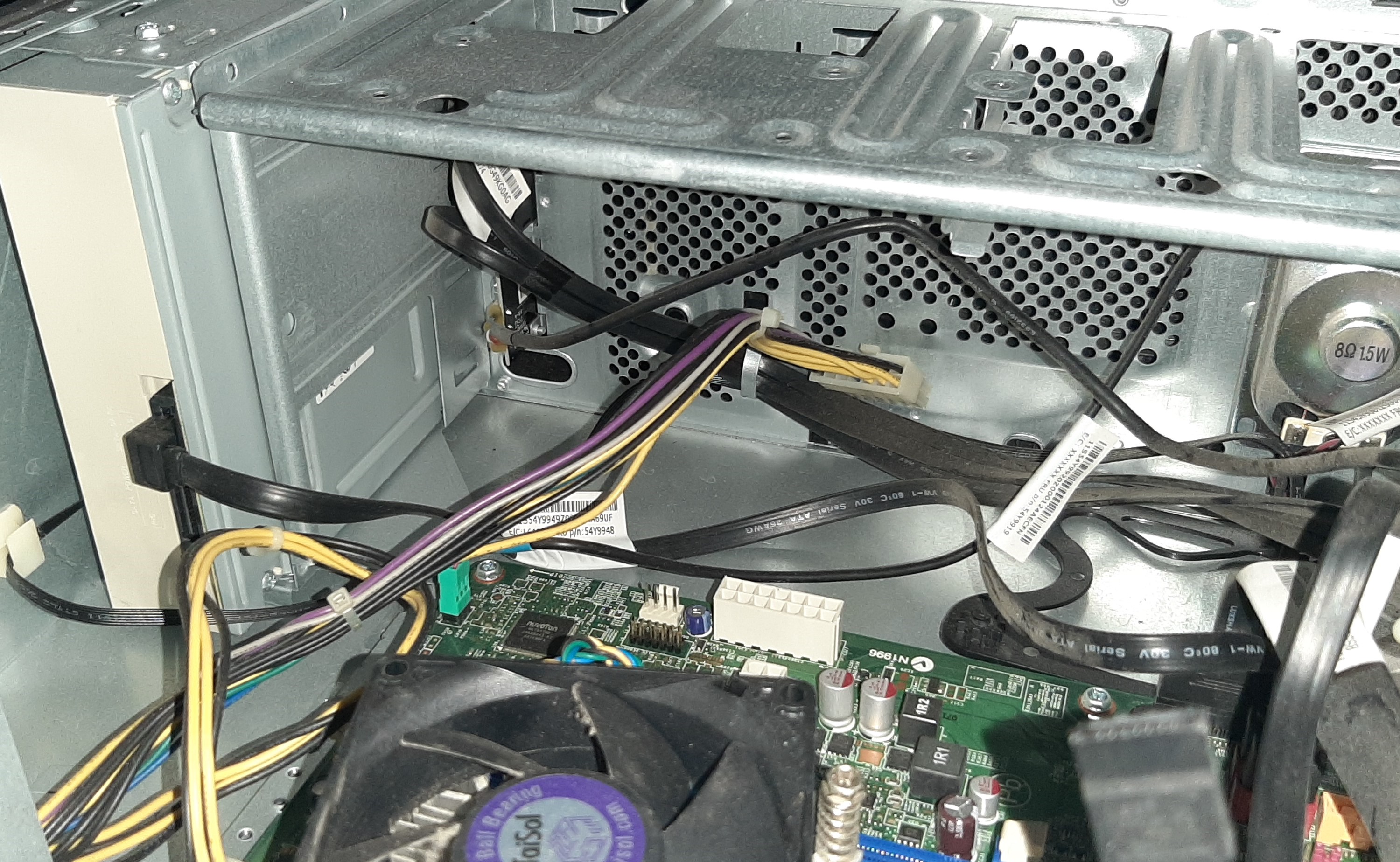 Lenovo ThinkCentre A85 MT (CPU : i5-650 Ram : 4 GB HDD : 250 GB)