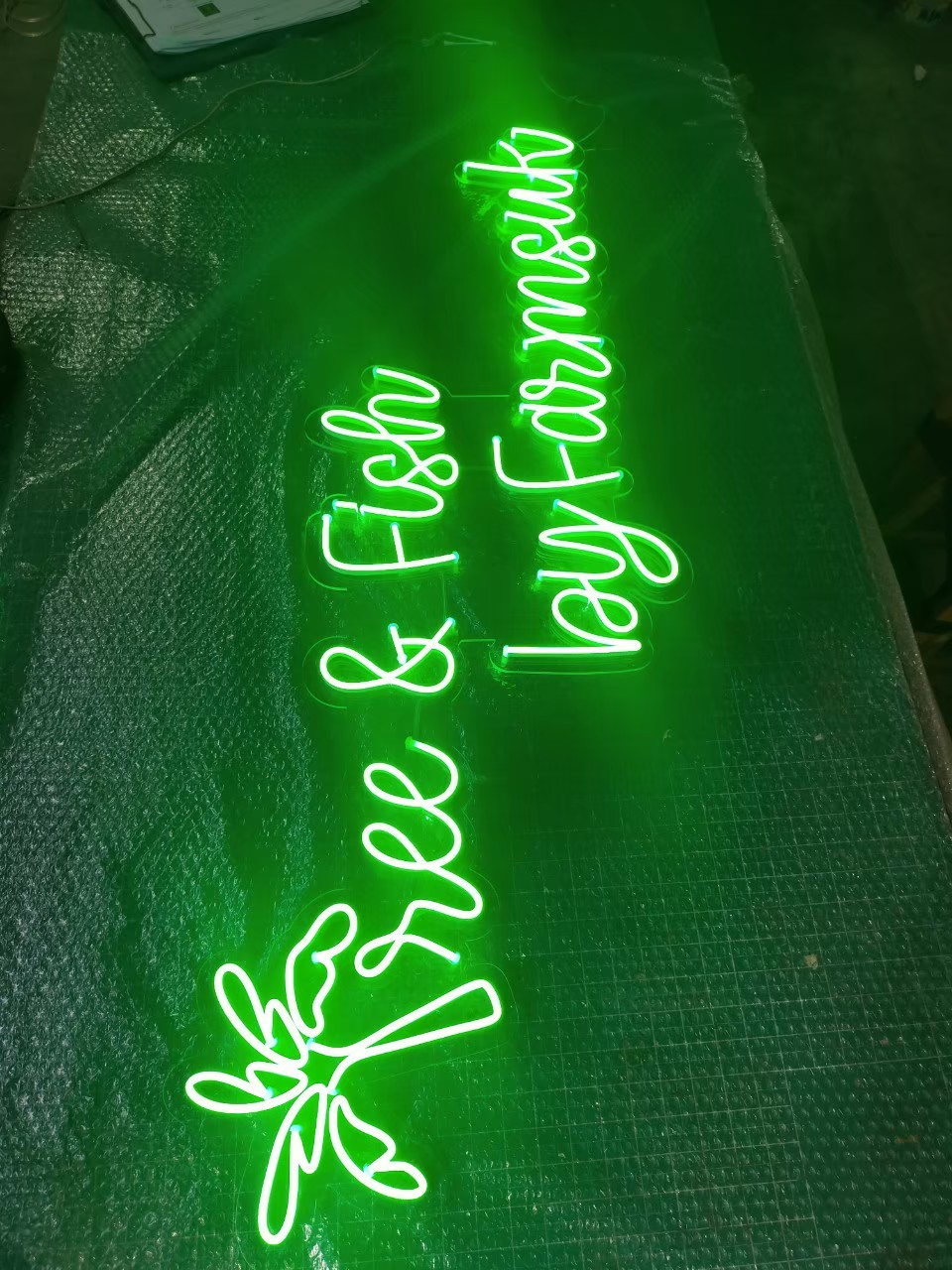 งานไฟเฟค