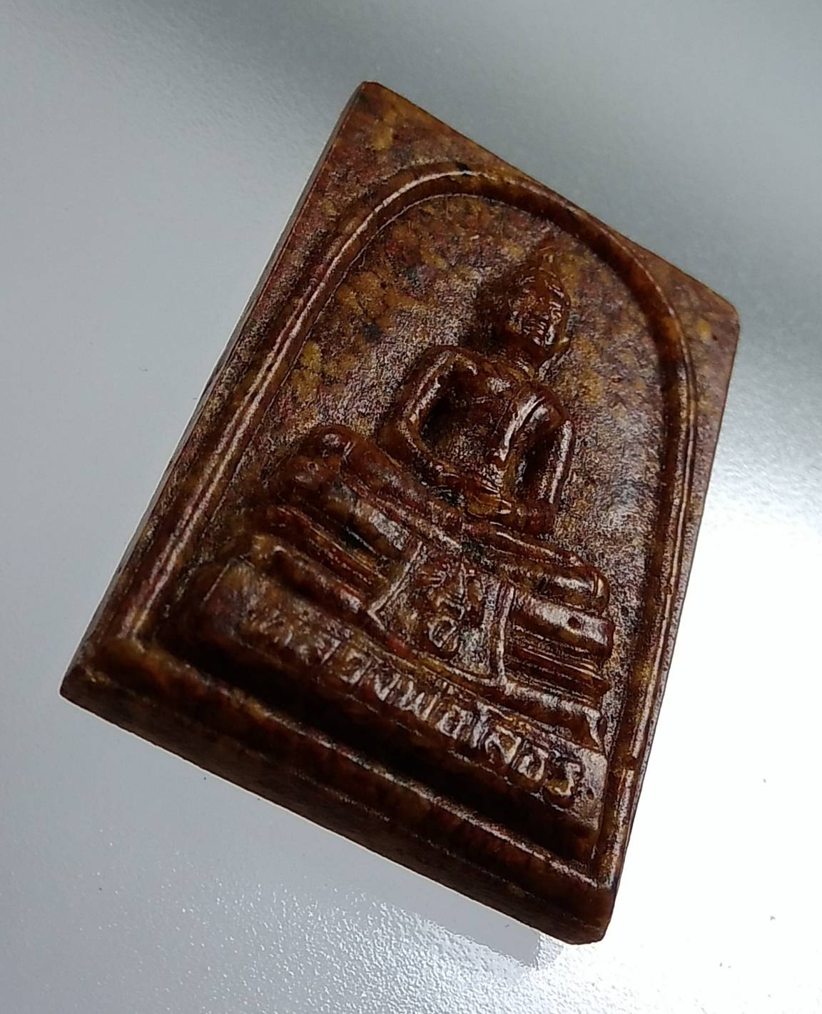 ก091 พระผงกระเบื้องหลังคาโบสถ์ (หลวงพ่อโสธร) วัดโสธรวรารามวรวิหาร ปี2538