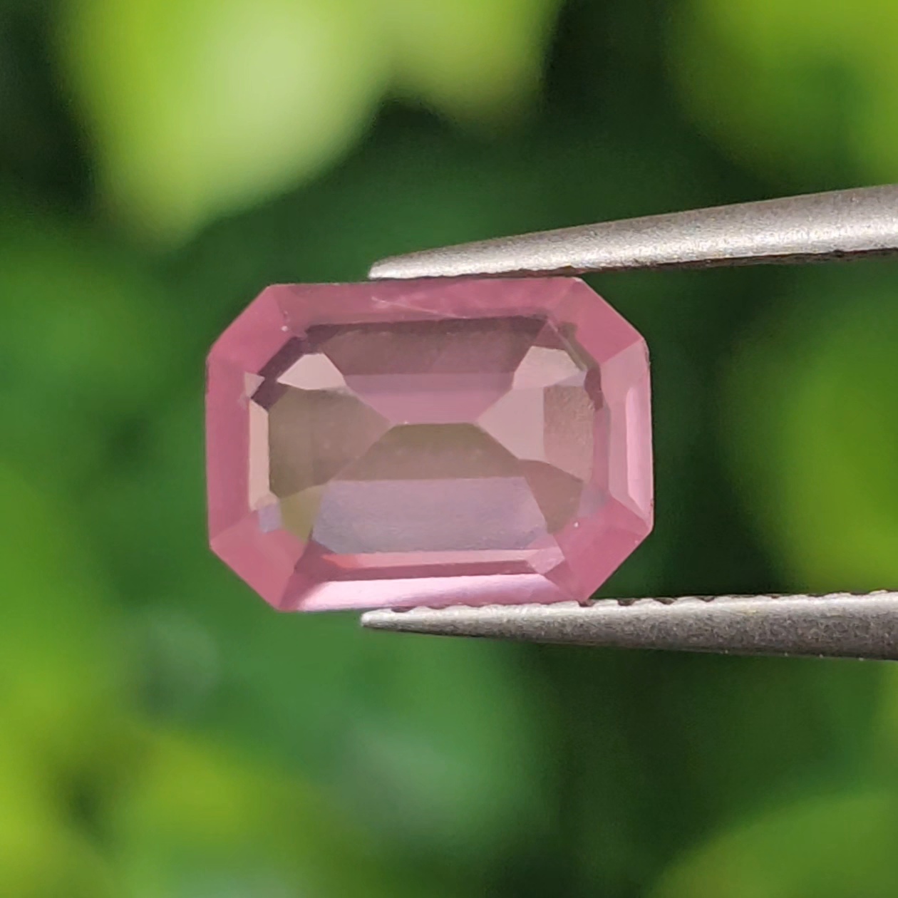 พลอย สปิเนล (Spinel) 1.30 กะรัต (Cts.) พลอยแท้ อัญมณีมงคลประจําวันเกิด เครื่องประดับพลอย