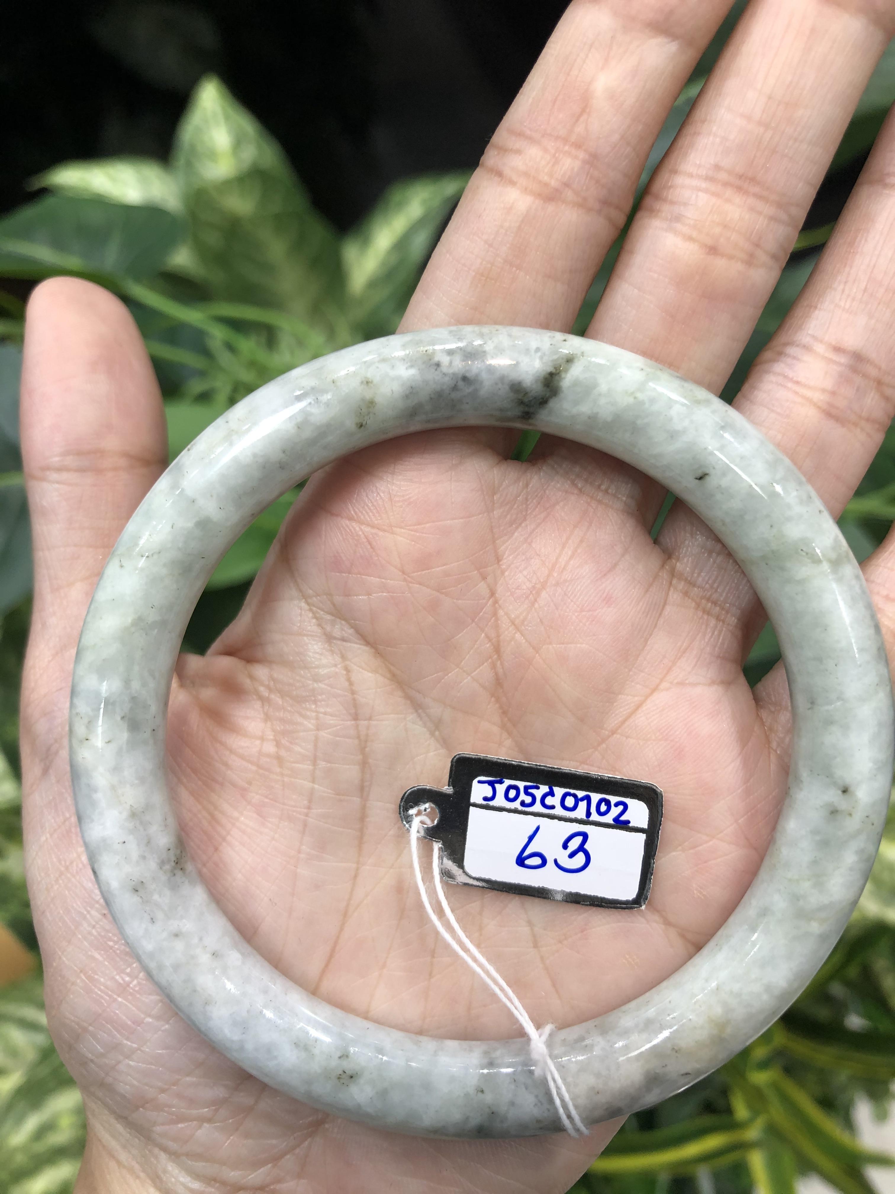 J05C0102 หยก พม่า แท้ Jade กำไลหยก 63 มม. (Jade bracelet) พม่า (Myanmar)
