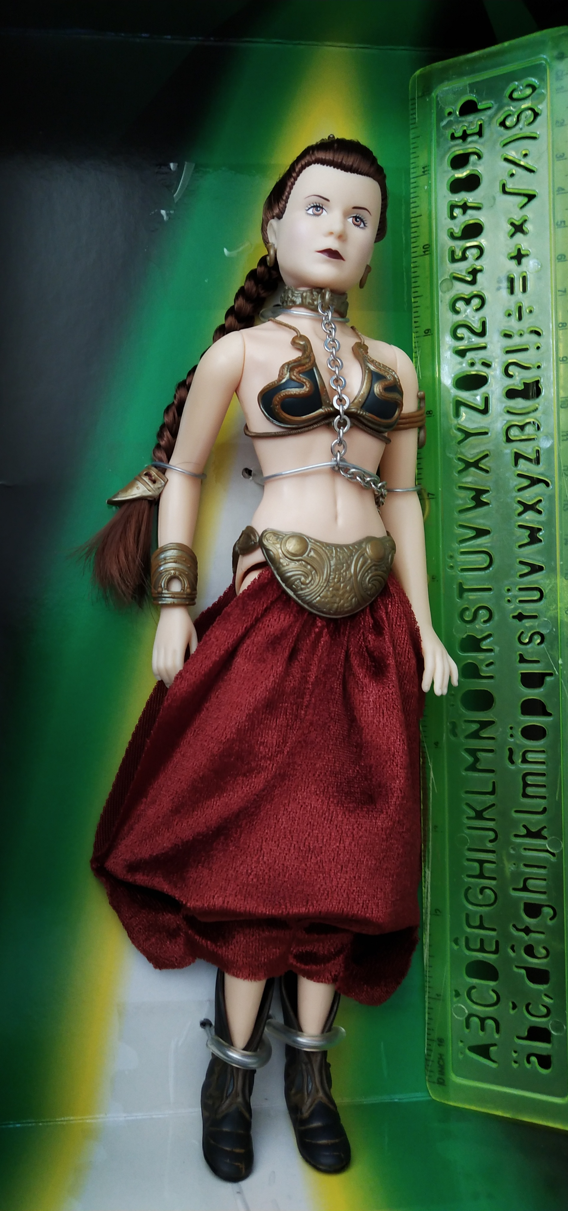 ของสะสมเจ้าหญิงเลอาในกล่อง เจ้าหญิงเลอาชุดทาส จาก Hasbro, Star Wars ,episode1 สตาร์ วอร์ ขนาดประมาณ 11.5 "