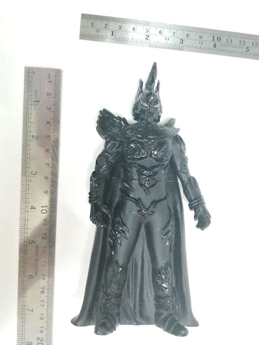 ซอฟ6.5- 7 นิ้ว มนุษย์ดาวเอมเพอเรอร์ ศัตรูตัวสุดท้าย จากอุลตร้าแมนเมบิอุสผู้ฝากรอยแผลกับเจ้าพ่ออุลตร้า มือสองสภาพดีมีรอยบ้าง