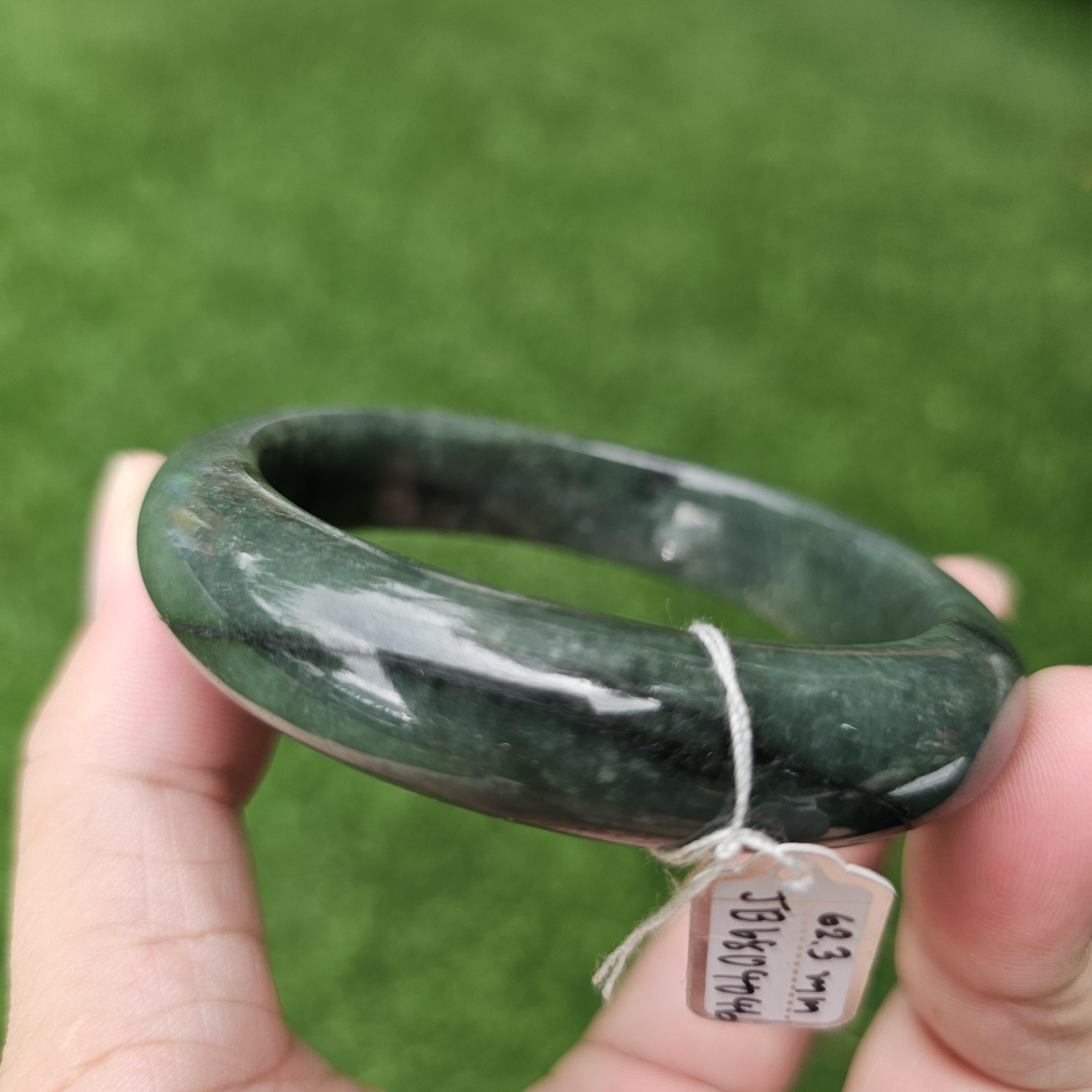 JB6804046 หยก พม่า แท้ Jade กำไลหยก 62.3 มม. (Jadeite bracelet) พม่า (Myanmar)