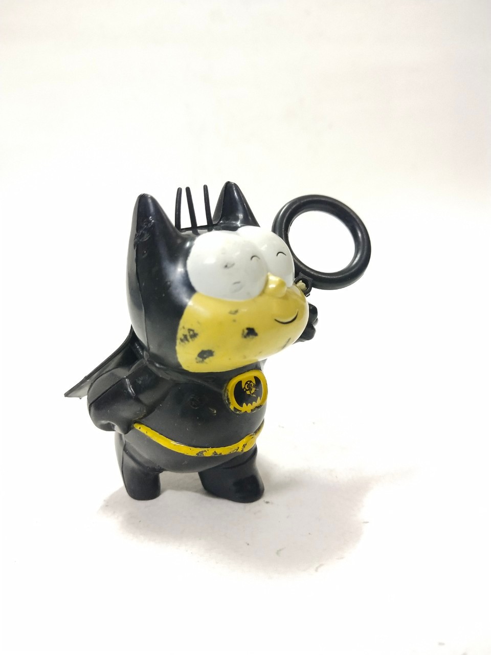 ตุ่นพลาสติก ปังปอน แบทแมน พรีเมี่ยม สุกี้MK งานเก่าเก็บสะสม มือสองตามสภาพ มีรอยบ้าง