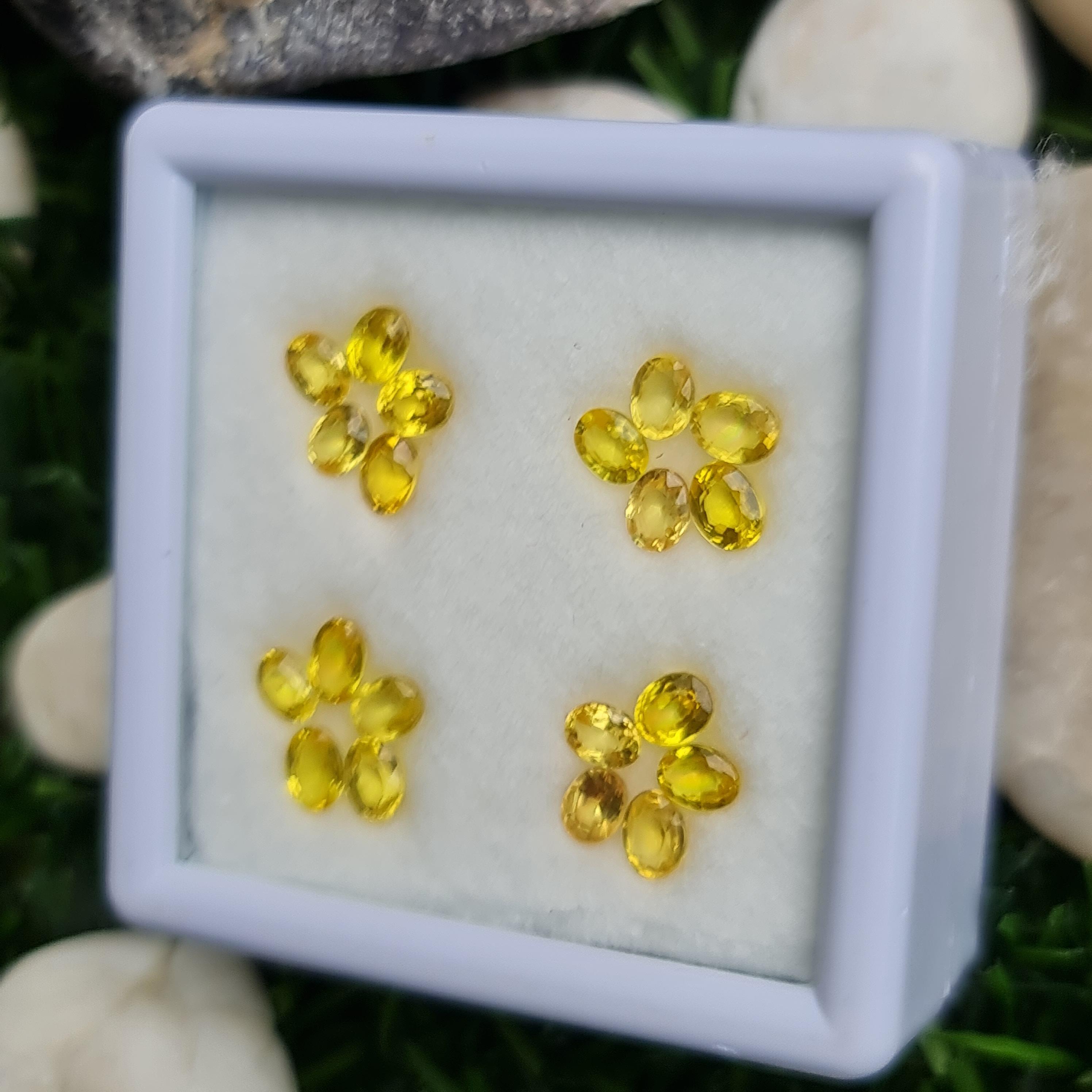 พลอย บุษราคัม yellow sapphire 4.64 กะรัต (Cts.) 20 เม็ด (Pcs.) พลอยแท้ อัญมณีมงคลประจําวันเกิด เครื่องประดับพลอย