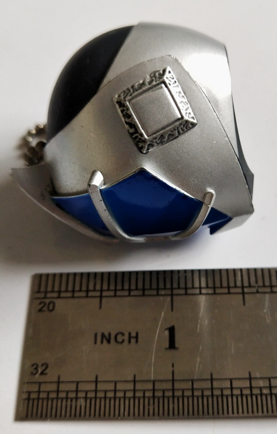 ของสะสมมาสค์ไรเดอร์ พวงกุญแจหัวไรเดอร์วิซาร์ด วอเตอร์สไตล์ สีฟ้า เก่าเก็บ