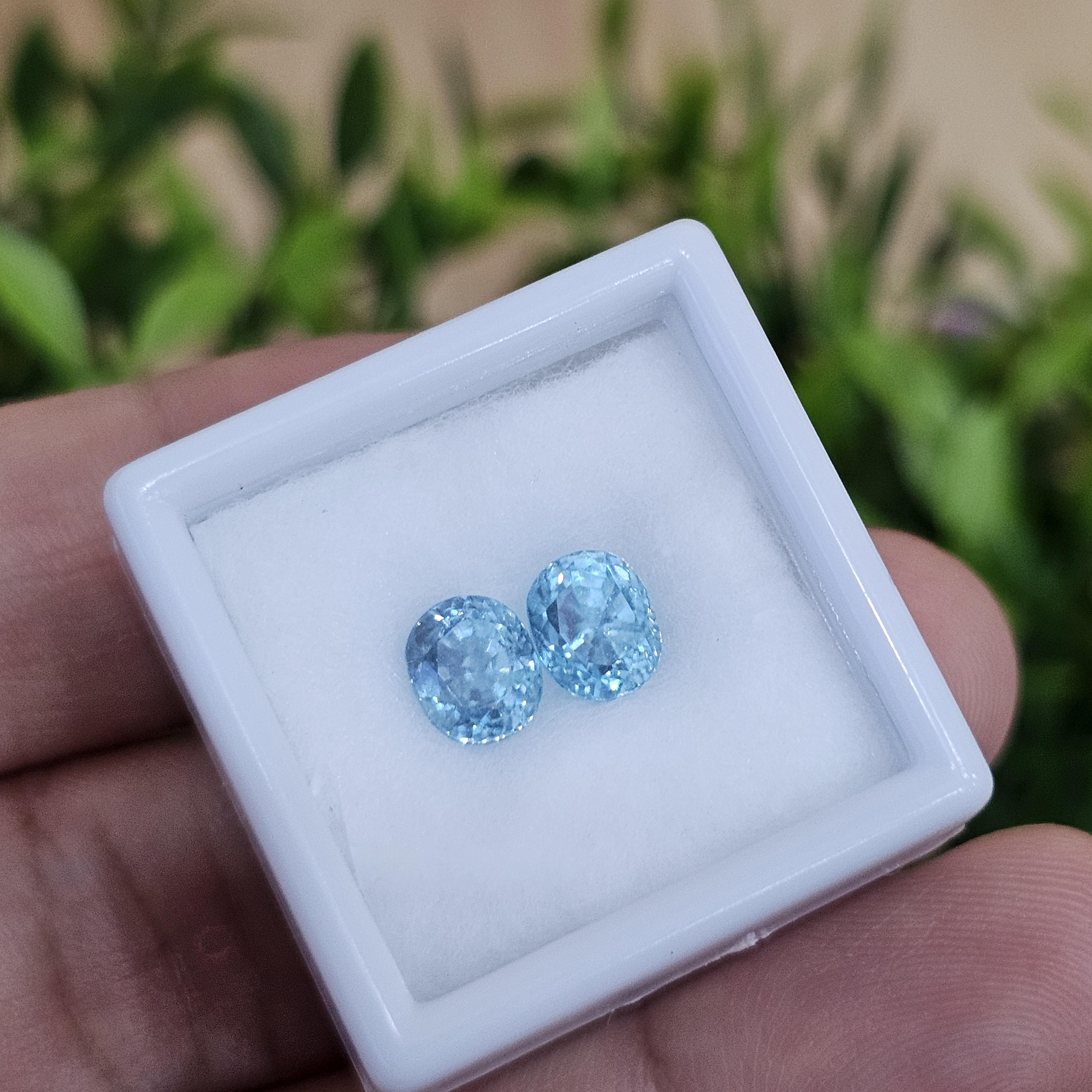 พลอย เพทาย Natural Zircon 4.34 กะรัต (Cts.) 2 เม็ด (2Pcs.) พลอยแท้อัญมณีมงคล ประจําวันเกิด เครื่องประดับพลอย