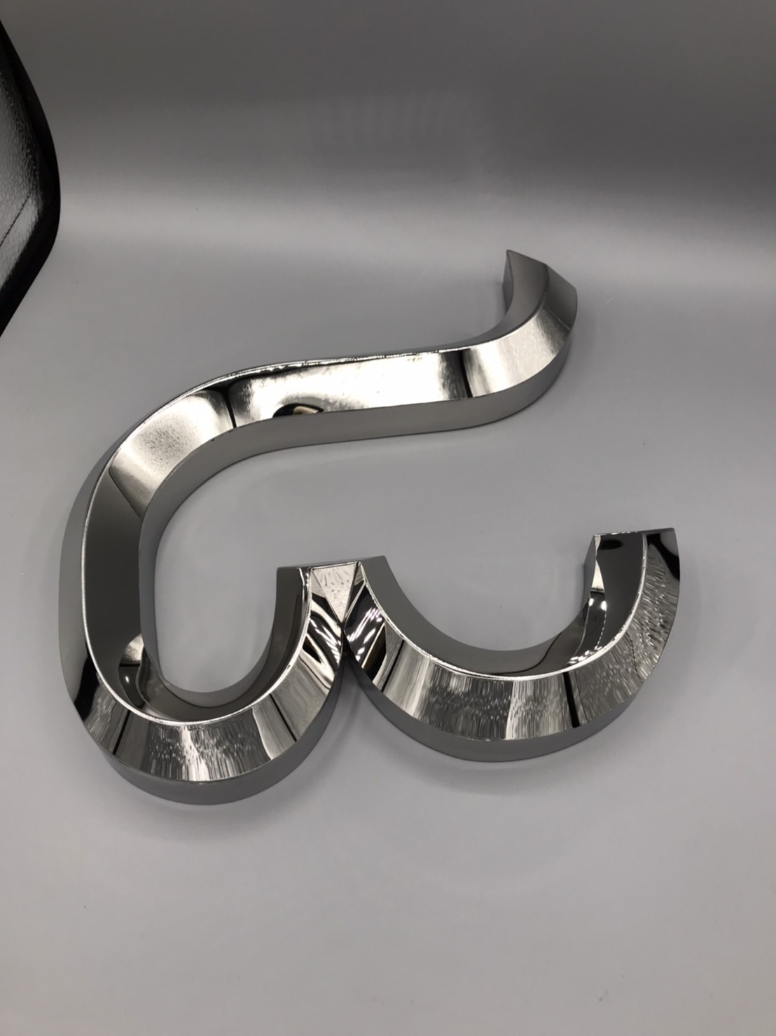 อักษรสามมิติ เลขที่บ้านสามมิติ