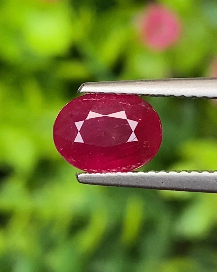 พลอย ทับทิม พม่า (Burmese Ruby Sapphire) 2.25 กะรัต พร้อมใบเซอร์ พลอยแท้ อัญมณีมงคลประจําวันเกิด เครื่องประดับพลอย
