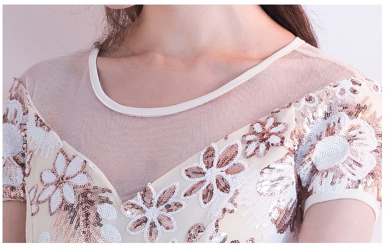 ชุดราตรียาวแขนสั้นทรงหางปลา สีครีมแชมเปญ แต่งเลื่อมลายดอกไม้(ซิปหลัง)