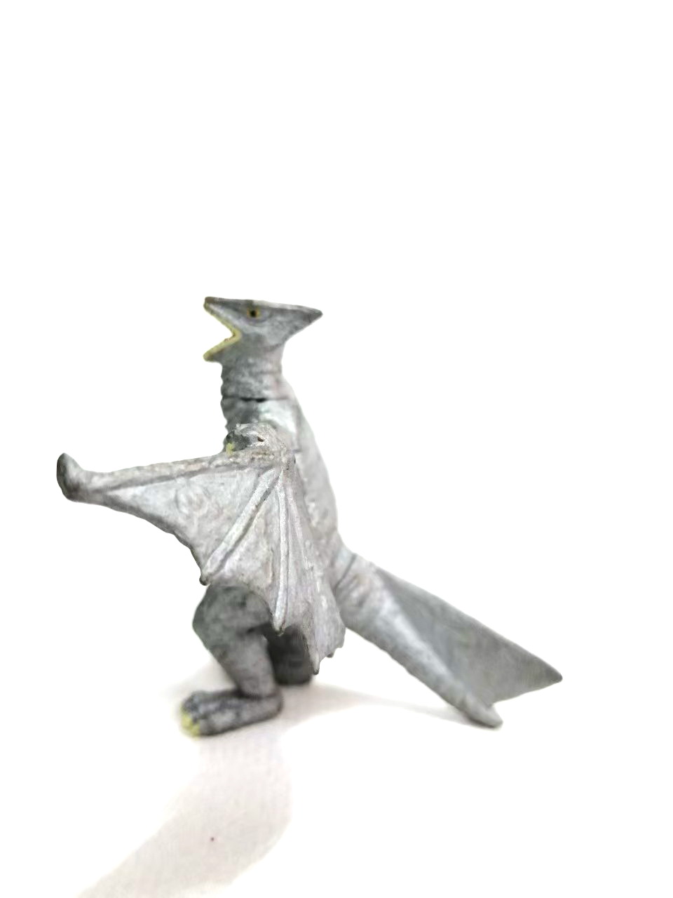 ขนาด 3 นิ้ว กาชาปองกาออส/ไกออส จาก กาเมร่า 1995 มือสองสภาพดีขายตามสภาพ