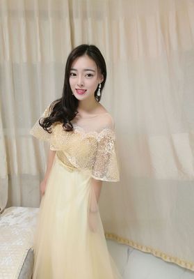 ชุดราตรียาวแขนระบายแต่งด้วยผ้าลูกไม้ปักมุกกระโปรงตาข่ายสวยหรู (เชือกผูกหลัง)