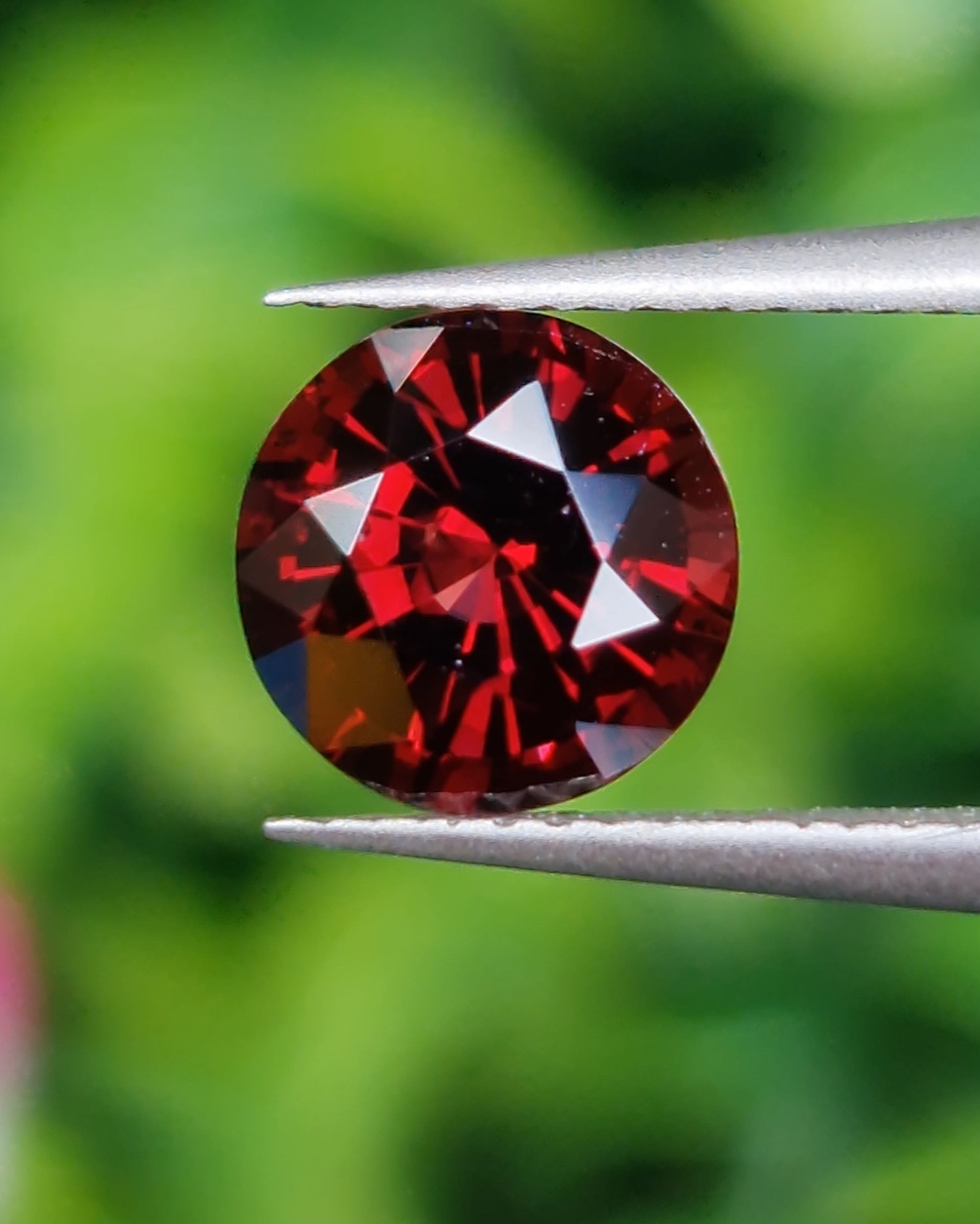 พลอย สปิเนล (Spinel) 1.18 กะรัต (Cts.) ดิบ (Unheated) พลอยแท้ อัญมณีมงคลประจําวันเกิด เครื่องประดับพลอย
