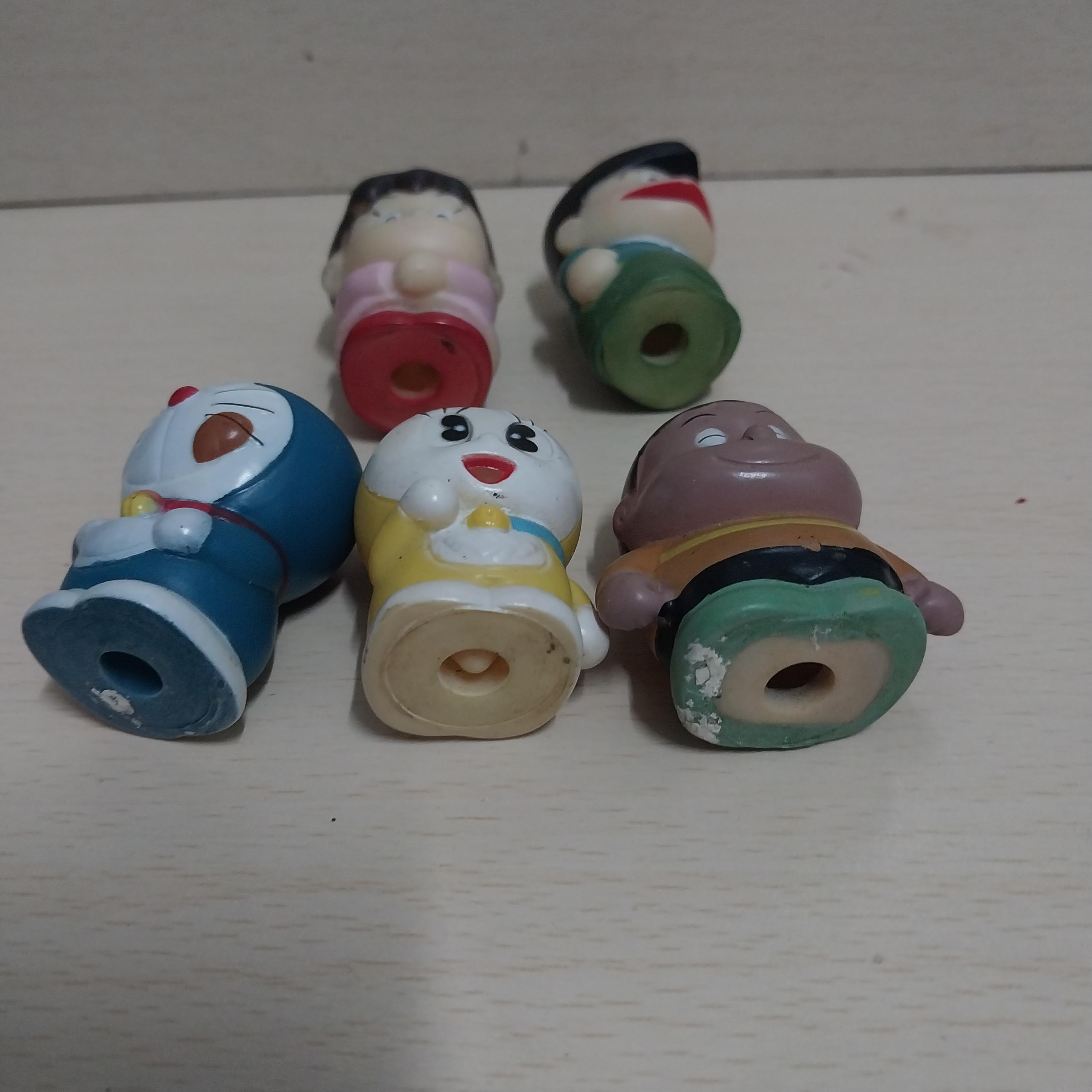 มีหลายภาพ Set Doraemon โดเรม่อน และเพื่อน ประกอบด้วย โดเรม่อน โดเรมี่ ชิซูกะ ไจแอนท์ ซึเนโอะ ขนาดตามภาพ