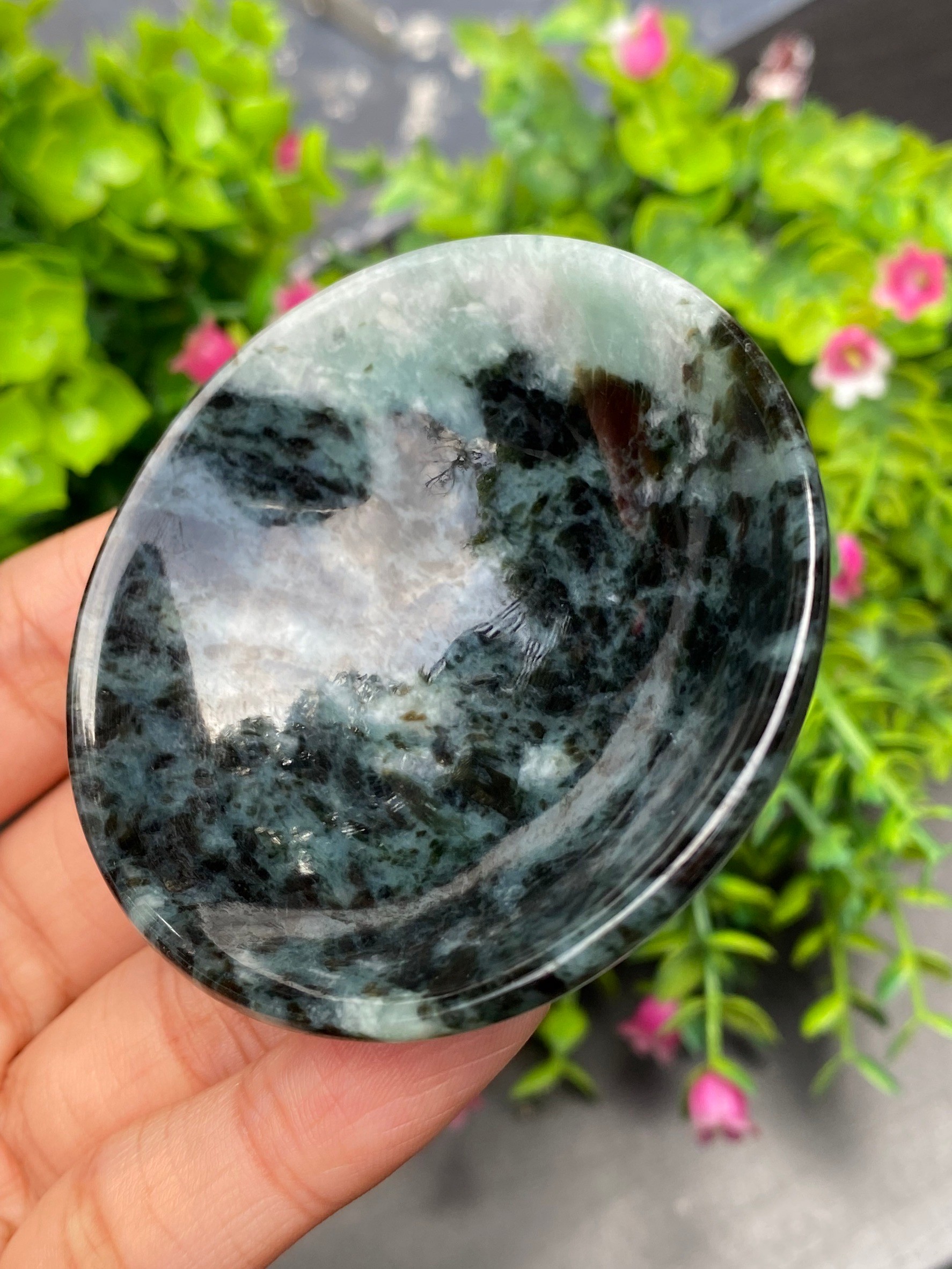 ถ้วยหยก 237.64 กะรัต (Cts.) หยก พม่า แท้ ( Jade Myanmar )