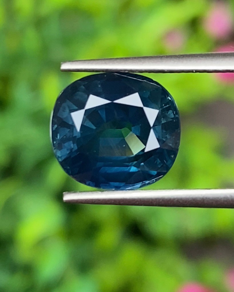 พลอย ไพลิน blue sapphire 4.92 กะรัต (Cts.) พร้อมใบเซอร์ พลอยแท้ อัญมณีมงคลประจําวันเกิด เครื่องประดับพลอย