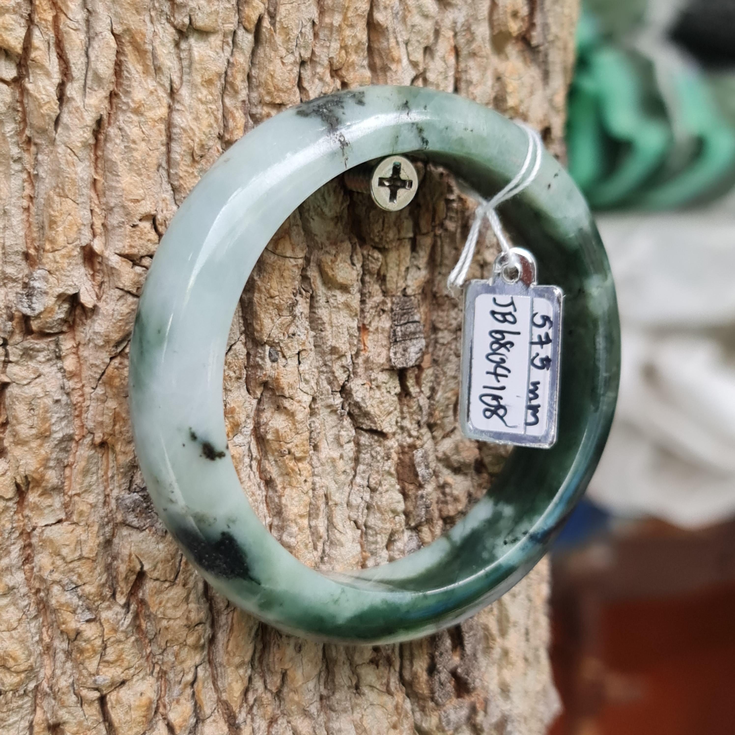 JB6804108 หยก พม่า แท้ Jade กำไลหยก 57.5 มม. (Jadeite bracelet) พม่า (Myanmar)