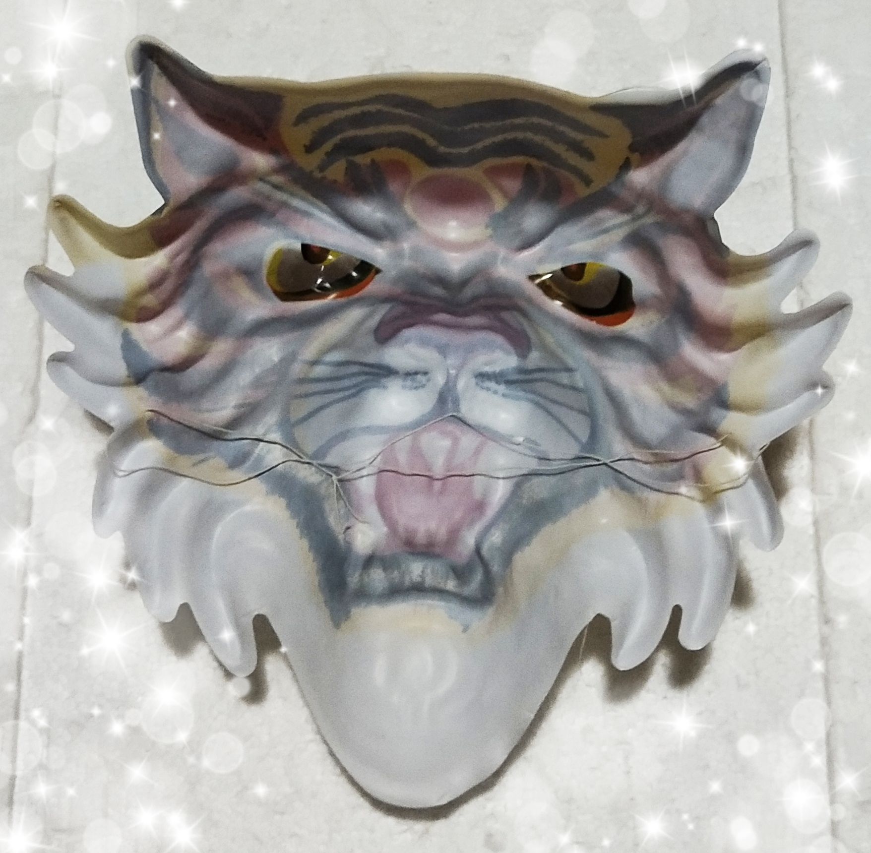 หน้ากากพลาสติกหน้ากากเสือ ขนาดตามรูป เก่าเก็บไม่เคยใช้งาน