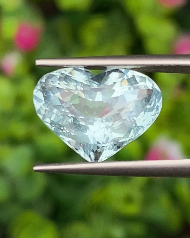 พลอย อความารีน Aquamarine 6.06 กะรัต (Cts.) พลอยแท้ อัญมณีมงคลประจําวันเกิด เครื่องประดับพลอย