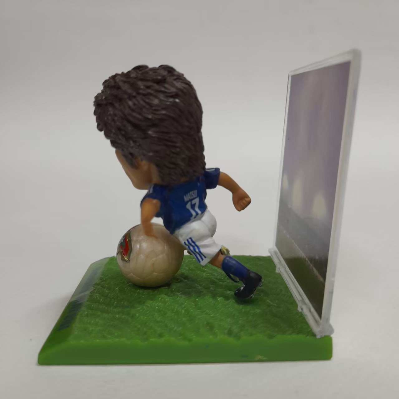ฟิกเกอร์ นักบอล ทีมญี่ปุ่นDaisuke matsui ขนาดตามรูป มีฐาน มีฉาก มือสอง สภาพดีมีรอยบ้าง