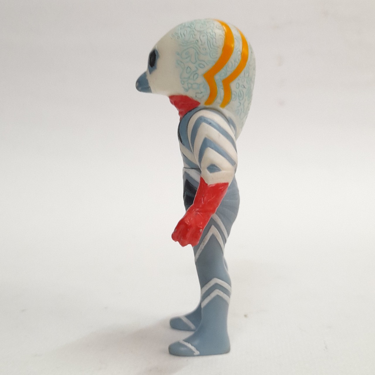 มีหลายภาพ,ซอฟ 3.5-4นิ้ว สัตว์ประหลาดมนุษย์ดาว กัซ จากอุลตร้าเซเว่น มือสองสภาพดี มีรอยบ้าง