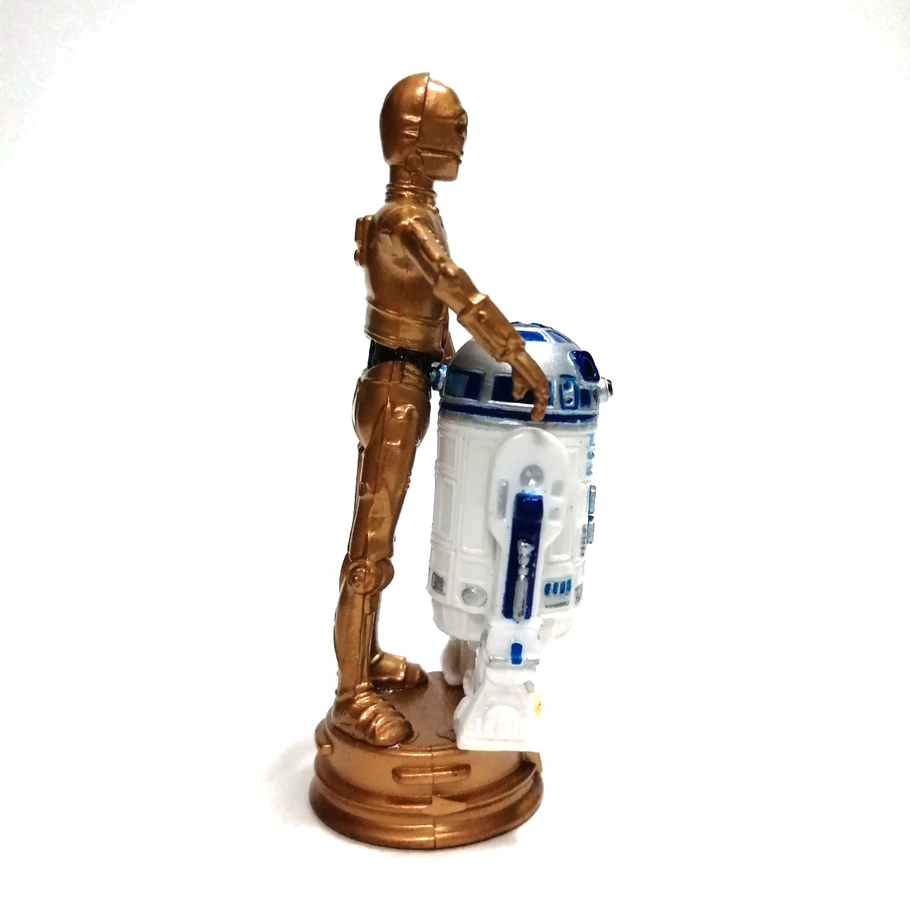 ฟิกเกอร์ยางตัน 3นิ้ว ตัวหมากรุก R2D2 และ C3PO หุ่นคู่จากสตาร์วอส์3ไตรภาค ขนาดตามภาพ สภาพดีมีรอยบ้าง