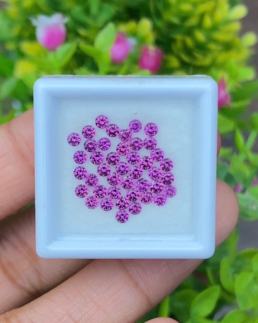 พลอย สปิเนล พม่า Spinel Myanmar 2.85 กะรัต (Cts.) 41 เม็ด พลอยแท้ อัญมณีมงคลประจําวันเกิด เครื่องประดับพลอย