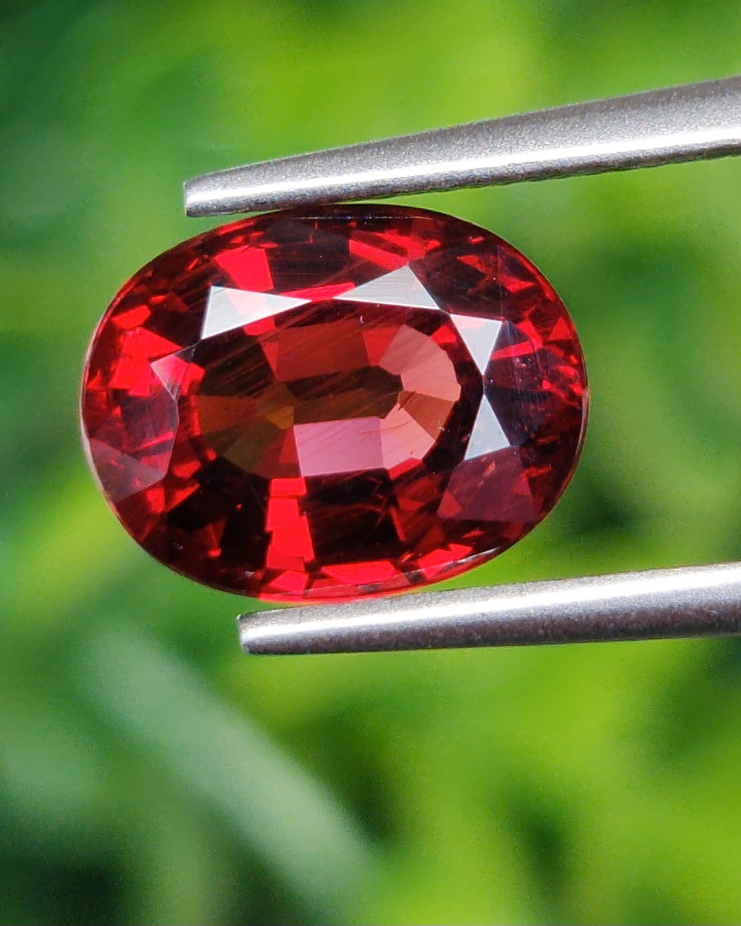 พลอย โรโดไลต์ กาเน็ท Rhodolite Garnet 3.06 กะรัต Cts.พลอยแท้ อัญมณีมงคลประจําวันเกิด เครื่องประดับพลอย