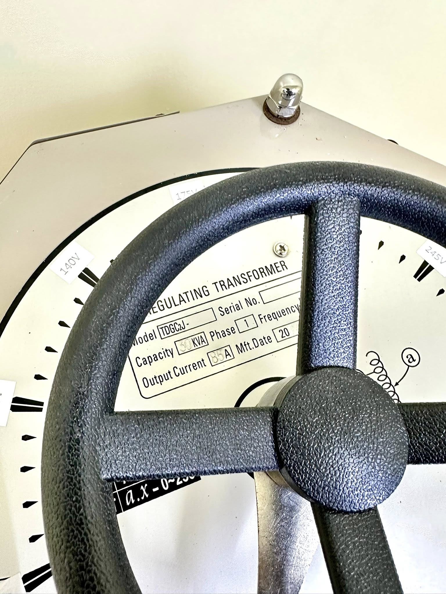 วาริแอค หม้อแปลงปรับแรงดันไฟฟ้าชนิดแกนหมุน 30Kva 1 เฟส