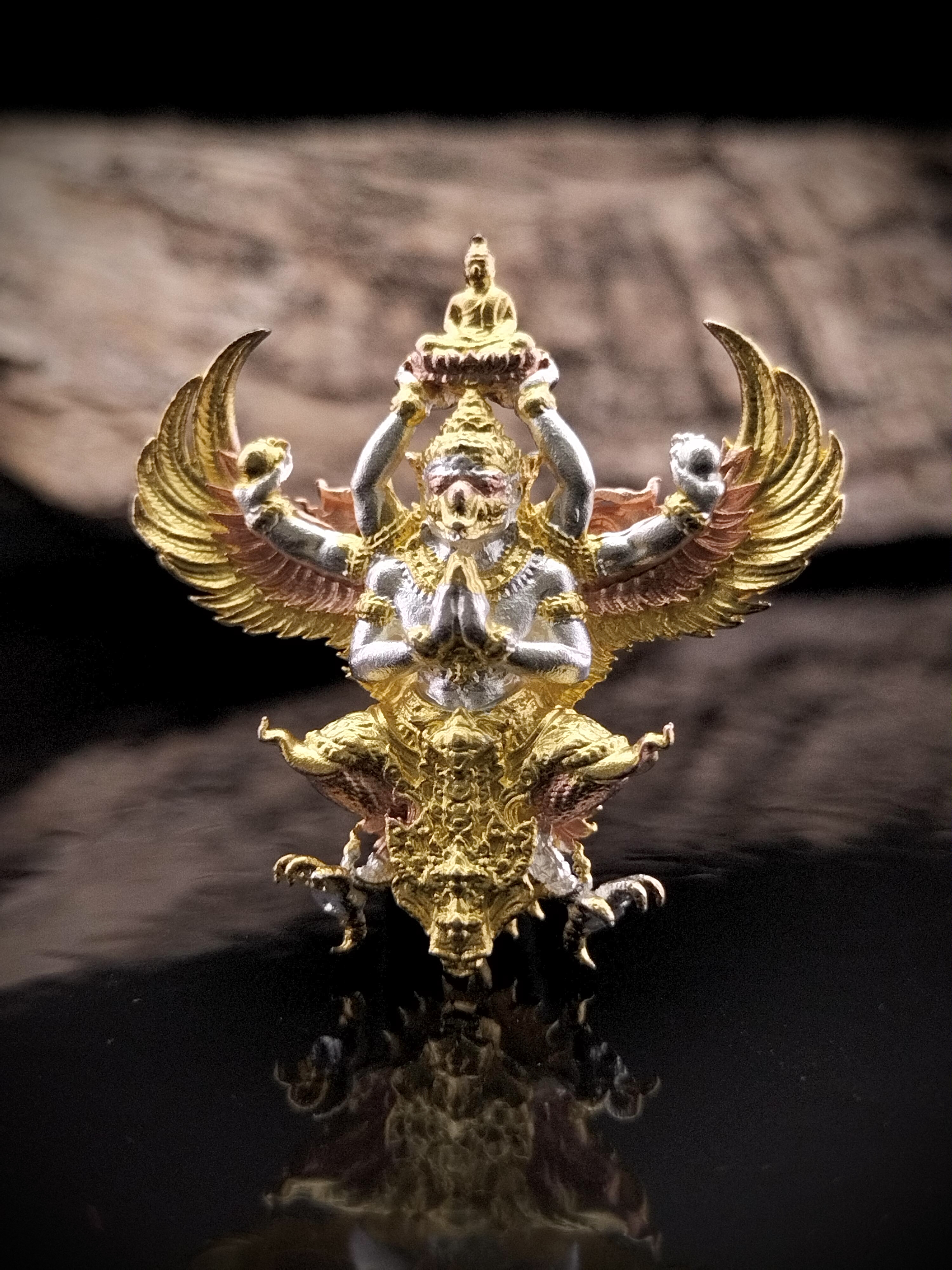 พญาครุฑ รุ่น ราชันย์มหาเศรษฐี