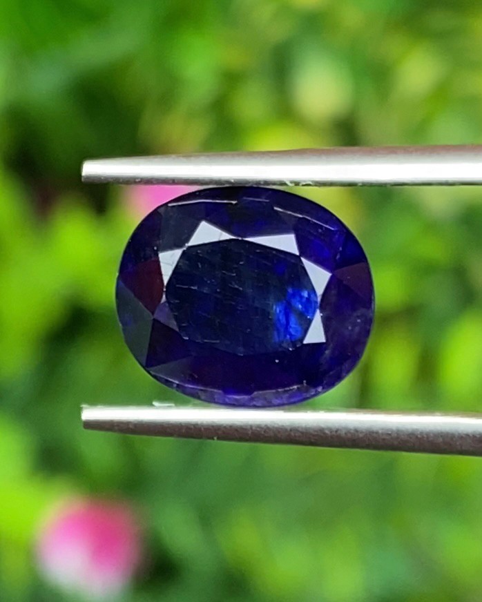 ไพลิน (Blue Sapphire) 4.00 กะรัต (Cts.) พลอยแท้ อัญมณีมงคลประจําวันเกิด เครื่องประดับพลอย